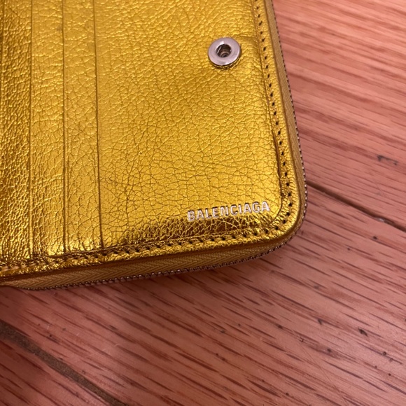 Balenciaga Gold Leather Trifold Wallet - Picture 5 of 15